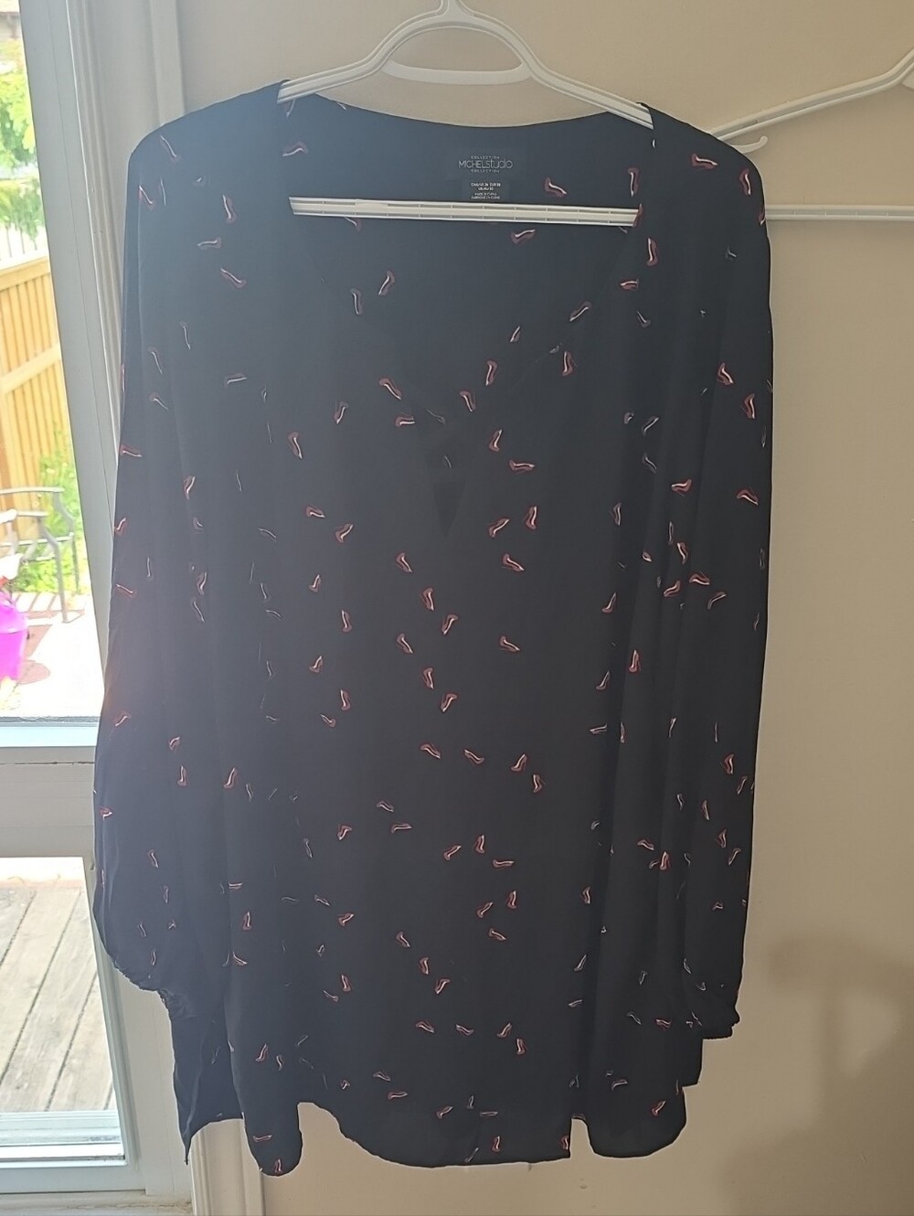 Women's Black Printed V-Neck Blouse